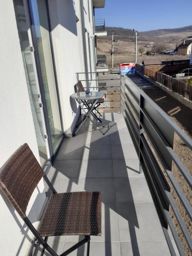 Sara Apartman Livezeni  Екстер'єр фото