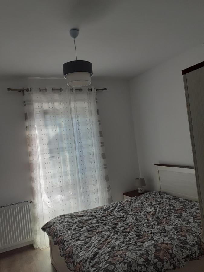 Sara Apartman Livezeni  Екстер'єр фото